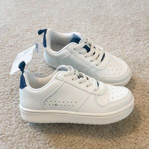 Little boys size 11 white sneaker
